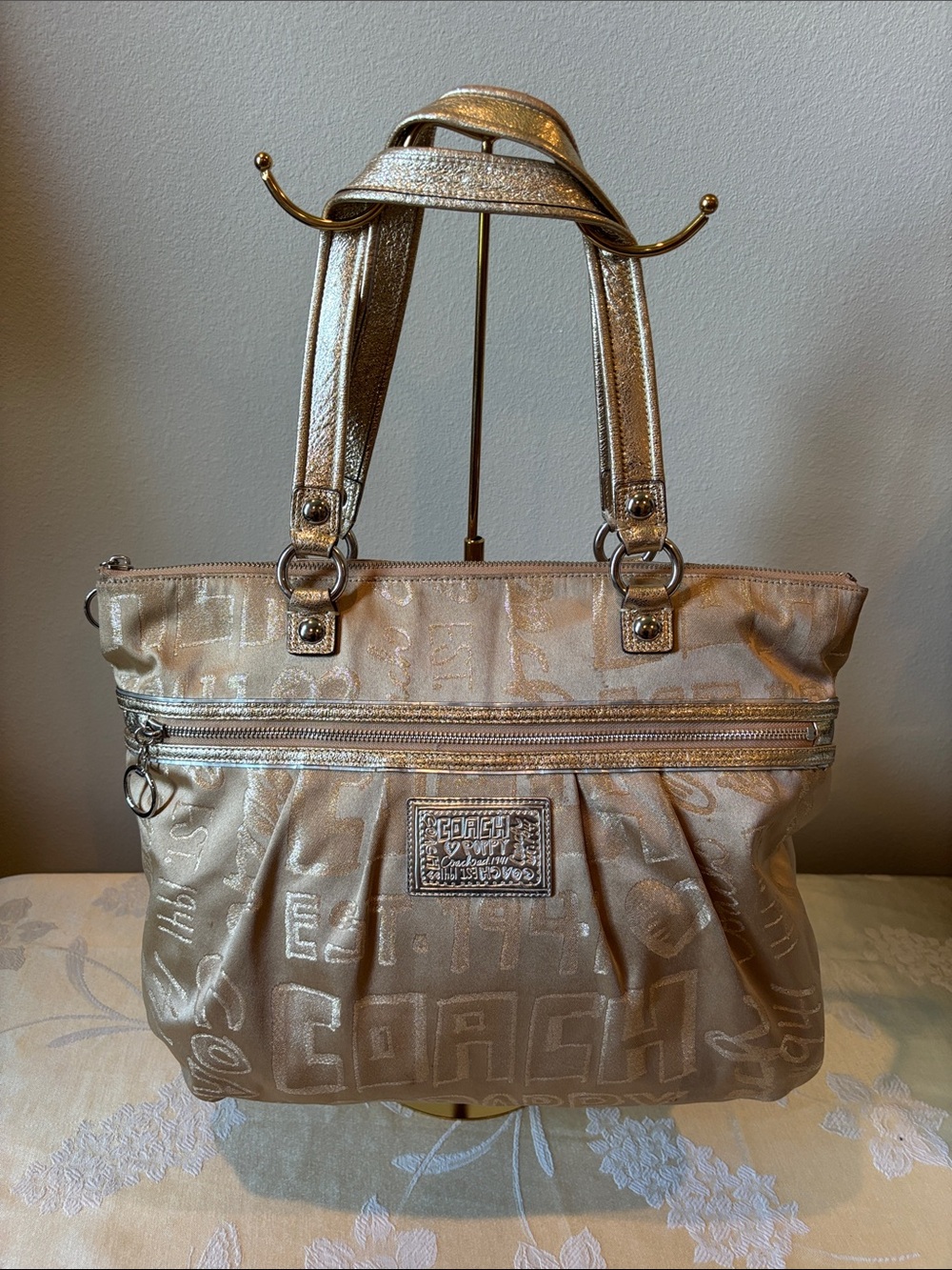 Coach Poppy Story Patch Metallic Gold Shoulder Tote